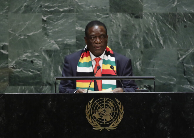 Zimbabves līderis aicina izbeigt ASV un ES sankcijas