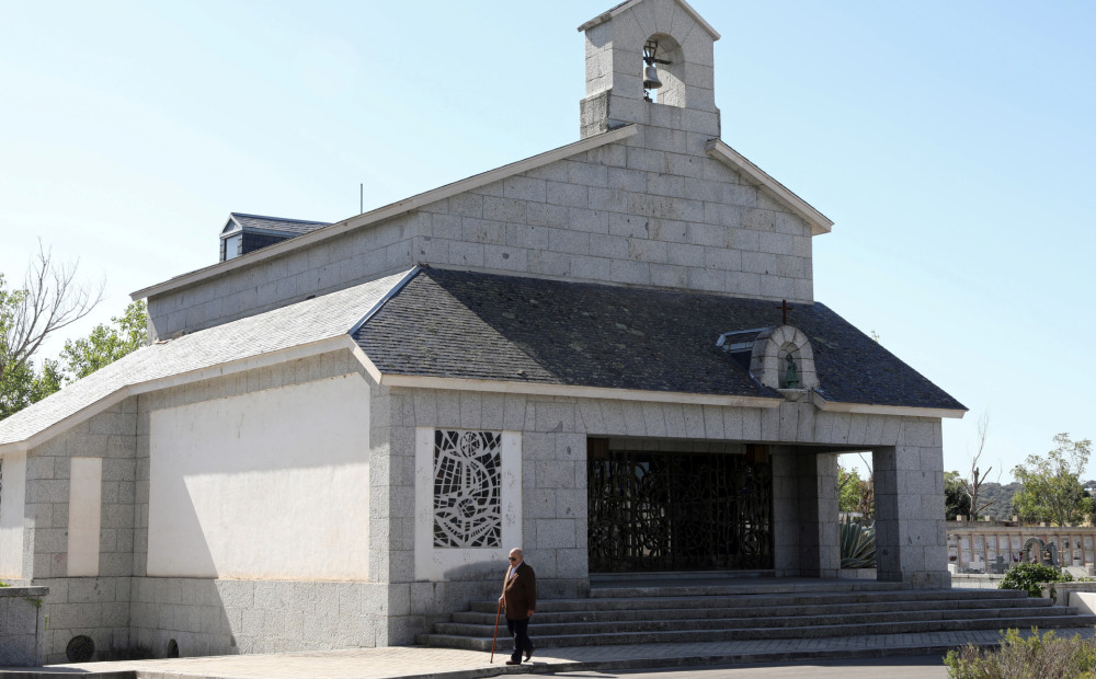 Spānijas katoļu baznīca neiebilst pret Franko mirstīgo atlieku pārapbedīšanu