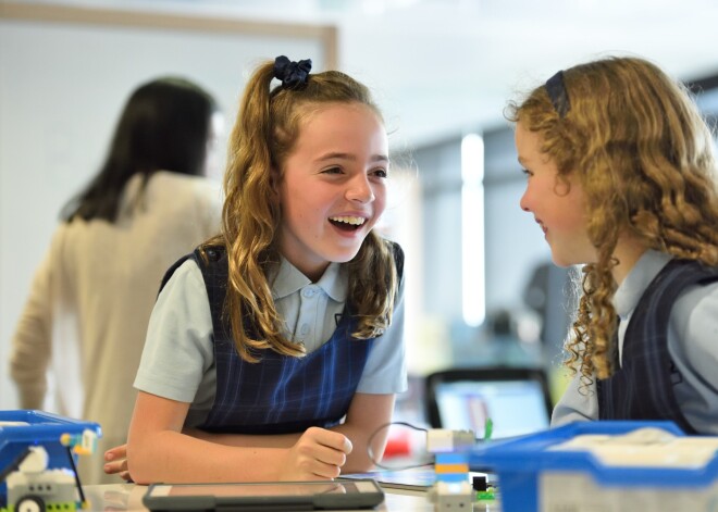 Ребенку год до школы: что нужно знать родителям в Риге?