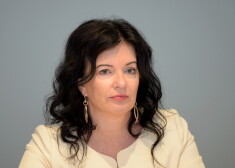 Labklājības ministre Ramona Petraviča