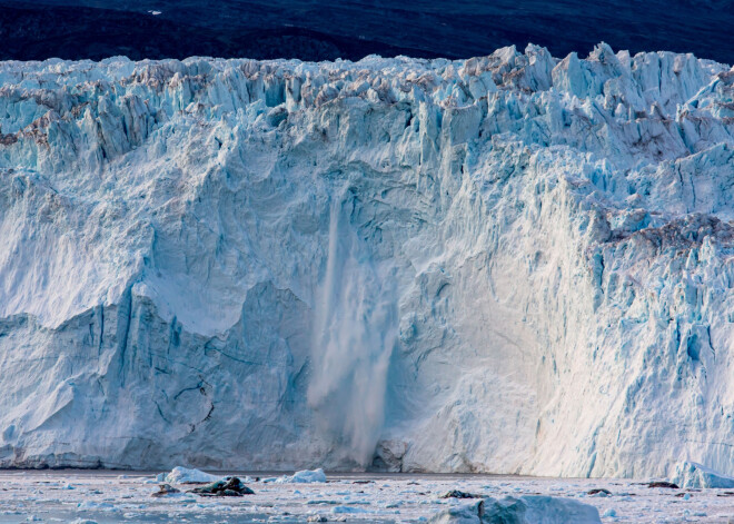 Antarktīdā no ledāja atdalījies aisberga gabals Londonas lielumā