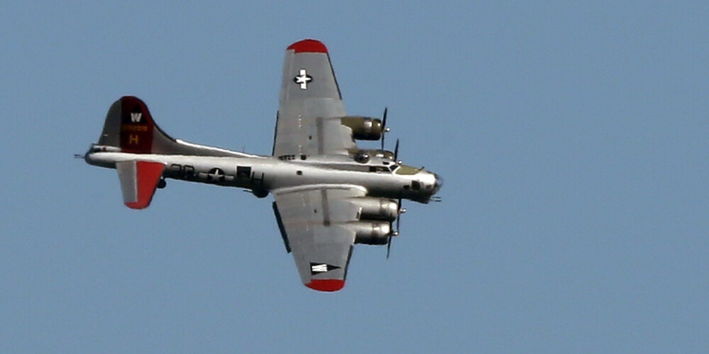 Neilgi pēc pacelšanā lidmašīna apkalpe paziņoja, ka lidaparātam ir problēmas ar dzinēju.