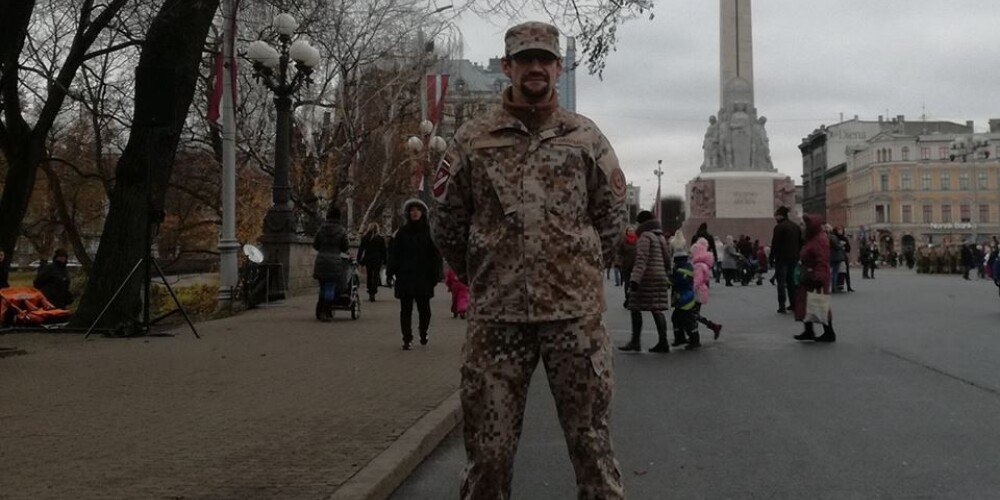 Latvijas armijai nākas taisnoties par homofobu, kurš feisbukā sola izsūtīt "piderasus"