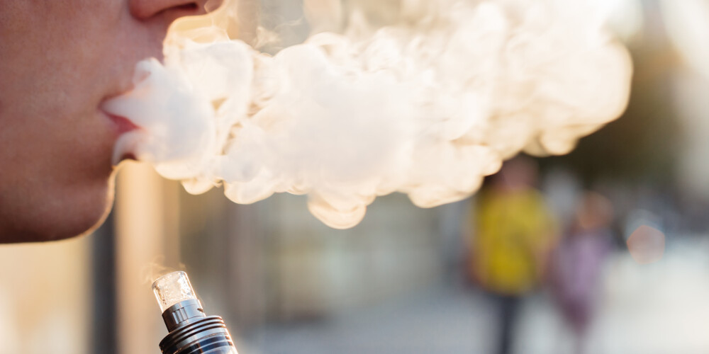 E-cigaretes nāvē aizvedušas jau 18 ASV pilsoņus; veipošanas izraisītas smagas plaušu slimības - 1080 ļaudīm