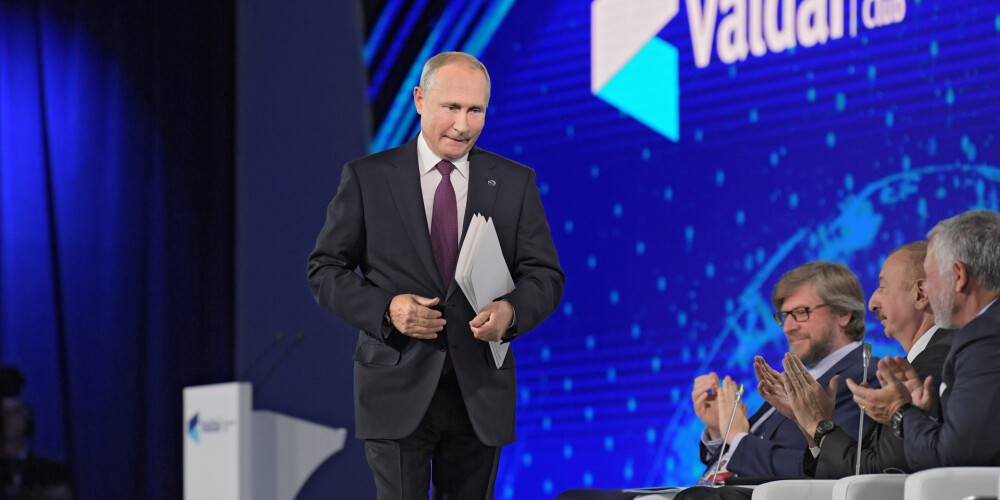 Putins savām propagandas televīzijām lūdz vairs tik uzkrītoši nenomelnot Ukrainu
