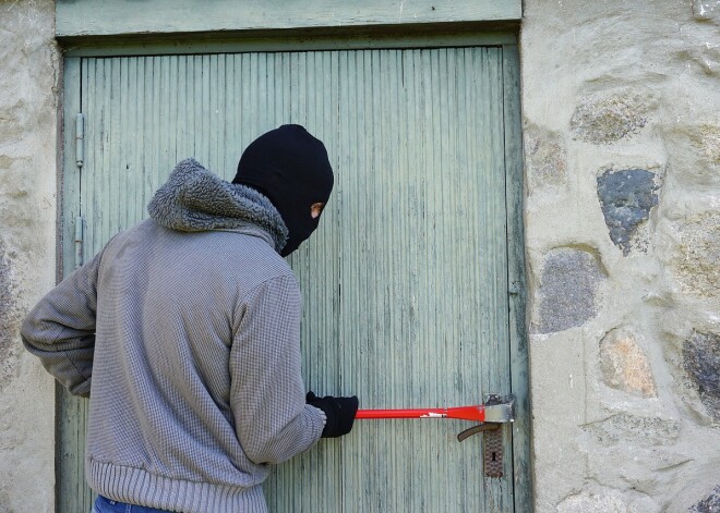 Не нашли работу и стали воровать: в Сигулде задержали двух парней с зависимостью