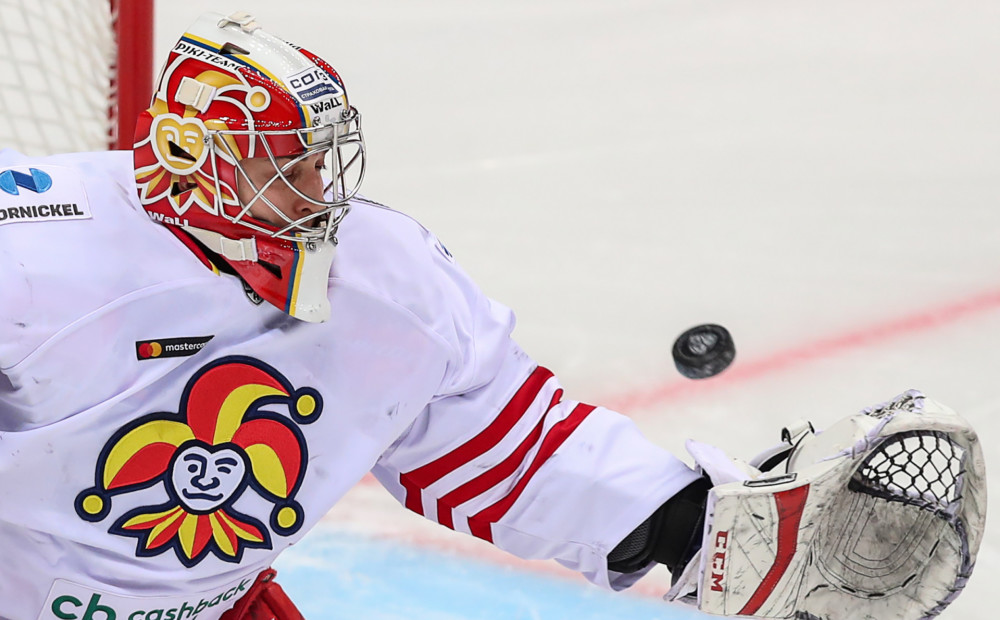 Jānis Kalniņš atzīts par KHL piektās nedēļas labāko vārtsargu
