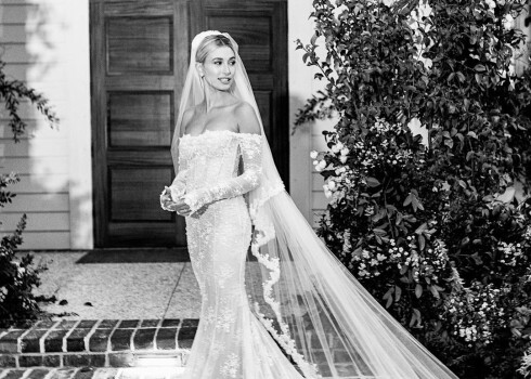 Heilija Bībere beidzot parāda savu burvīgo kāzu kleitu