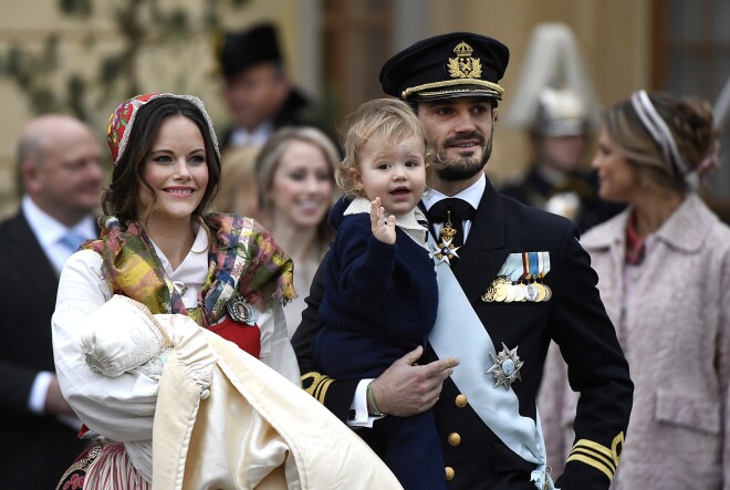 Princis Kārlis Filips ar sievu princesi Sofijas un dēliem - prinčiem Aleksandru un Gabrielu.