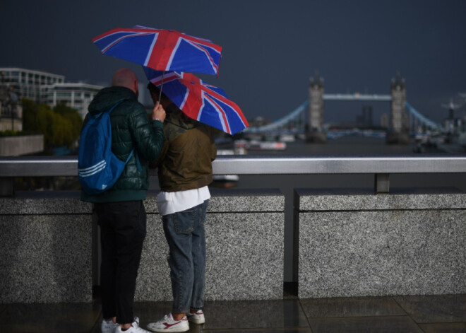 Почти 58 000 граждан Латвии решили остаться в Великобритании