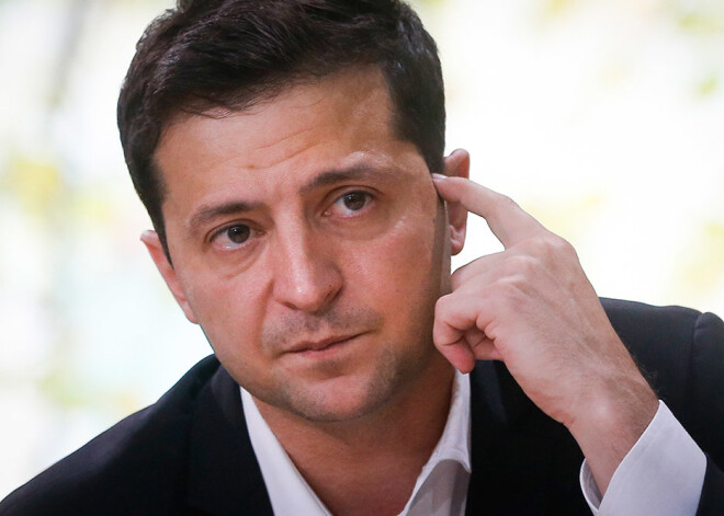 Zelenskis apgalvo, ka nav zinājis par ASV militārās palīdzības iesaldēšanu Ukrainai
