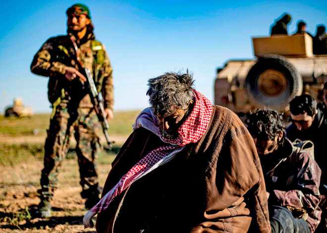 Turcijas spēki Sīrijā sabombardējuši cietumu, kur atradušies paši bīstamākie "Islāma valsts" kaujinieki