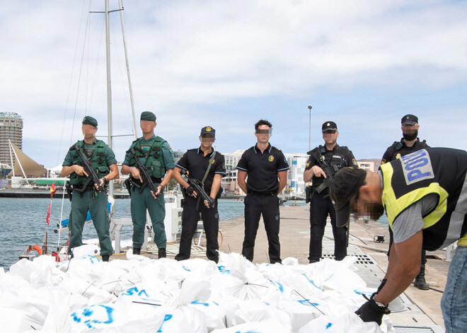 Spānijā aiztur jahtu ar kokaīna kravu un Igaunijas pilsoni