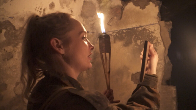 Kristīne neslēpj: pateicoties projektā Caur ērkšķiem uz.. pieredzētajām nodarbībām, viņa beidzot spējusi piedot vecākiem, ka viņi izšķīrās un vairs nerūpējās par meitu. „Man beidzot ir labas attiecības gan ar mammu, gan ar tēti. Manī tas bērnības aizvainojums vairs negruzd.”