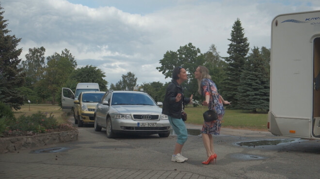 „Ērkšķos” Kristīni visvairāk šokēja dažu dalībnieču uzvedība. „Biju rēķinājusies, ka visi nebūs mīļi un jauki, bet tas, ka kašķi un strīdi izvērtīsies tādos apmēros, mani šokēja. Biju arī pārsteigta, ka jaunas sievietes nespēj rūpēties par savu higiēnu.”