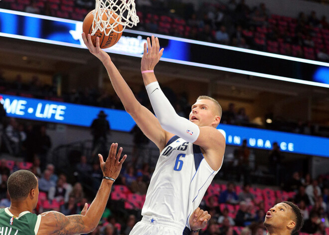 Porziņģis zaudējumā pret "Bucks" gūst 11 punktus; Bertāns uzvarā pār "Knicks" samet 9