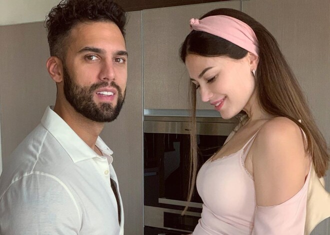 37-летняя телеведущая Ольга Ушакова объявила о четвертой беременности