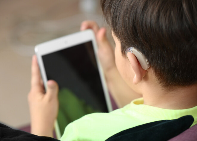 Правительство примет решение о финансировании разработки учебных пособий для учащихся с нарушениями слуха