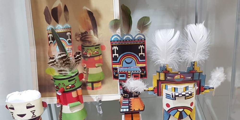 В Риге открывается выставка уникальных бумажных игрушек "Чудеса из бумаги"
