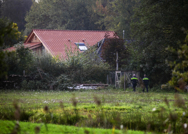 Atklājas jaunas detaļas par ģimeni Nīderlandē, kas gadiem dzīvoja pagrabā bailēs no pasaules gala