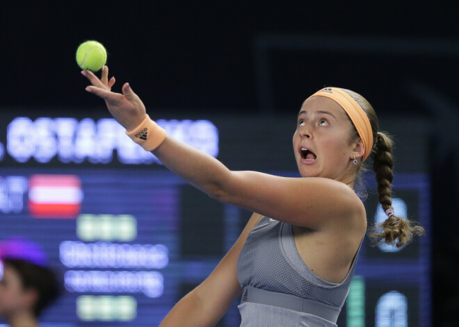 Ostapenko ar pārliecinošu uzvaru sasniedz Luksemburgas WTA "International" turnīra pusfinālu