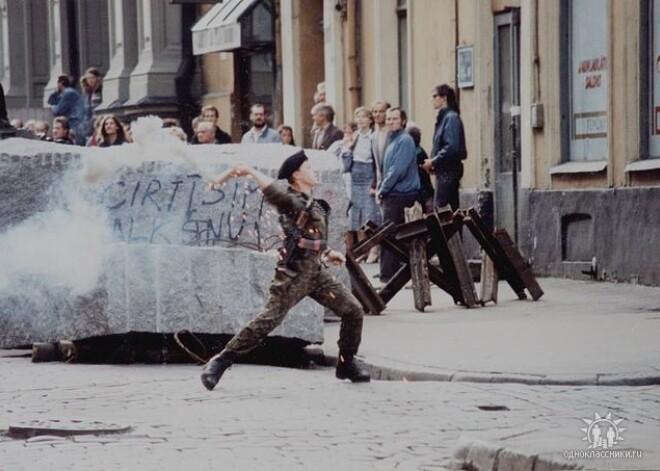 1991. gada augusta puča laikā Vecrīgas ielās.