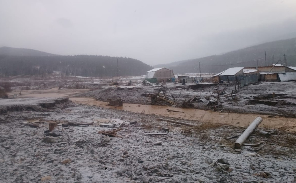 Traģēdija Krievijā: zelta raktuvēs pārrauts dambis, gājuši bojā 15 cilvēki
