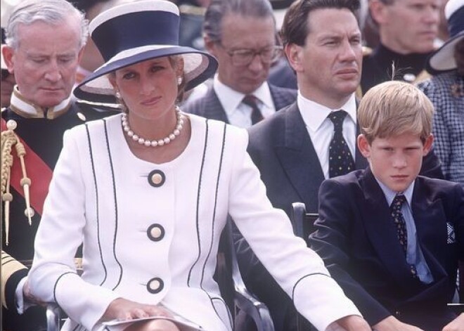 «Рана еще болит»: принц Гарри сделал душещипательное признание о принцессе Диане