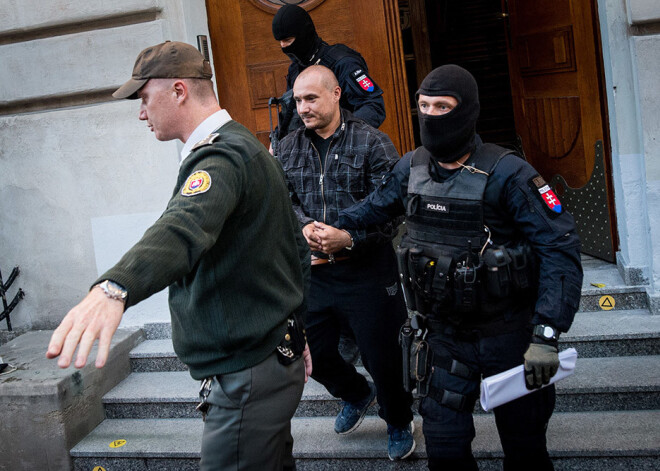 Slovāku žurnālista Kucjaka un viņa līgavas slepkavības lieta: prokuratūra 4 cilvēkiem izvirzījusi apsūdzības