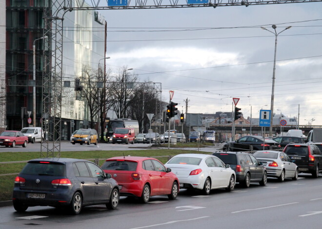 Būtiski sarūk automašīnu zādzību skaits