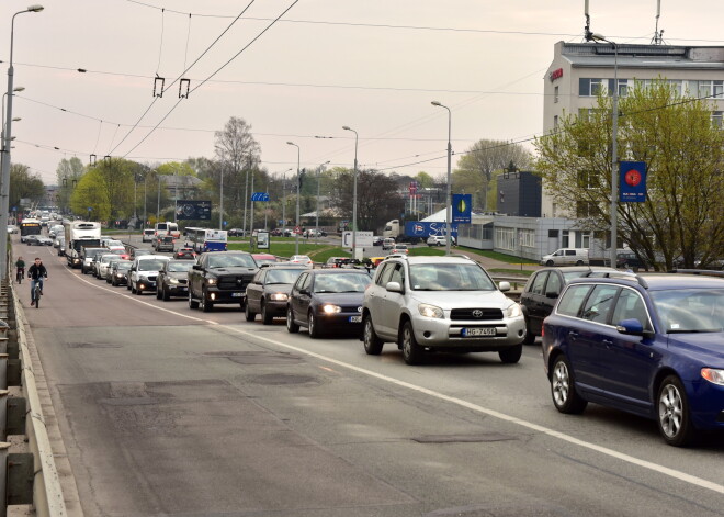 Atbalstīti grozījumi noteikumos par transportlīdzekļu valsts tehnisko apskati un tehnisko kontroli uz ceļa