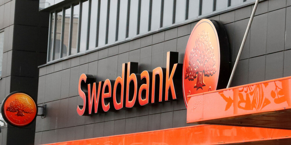"Swedbank": naudas atmazgāšanas lietu izskata arī Eiropas Centrālā banka