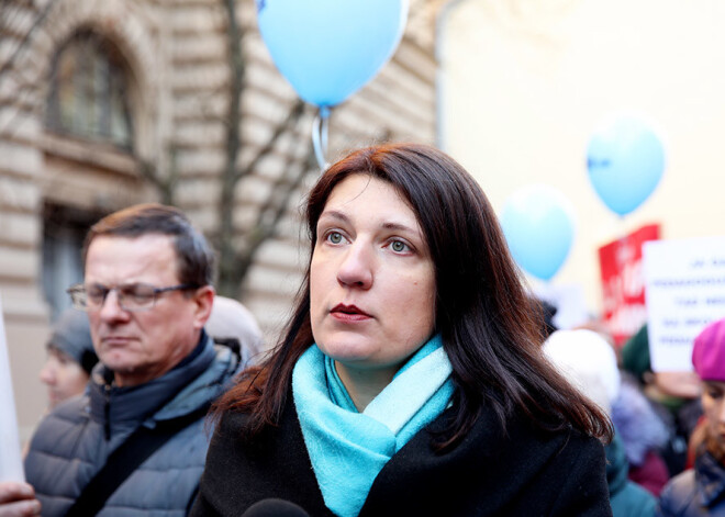 Izglītības un zinātnes darbinieku arodbiedrība draud ar pedagogu protestu martā