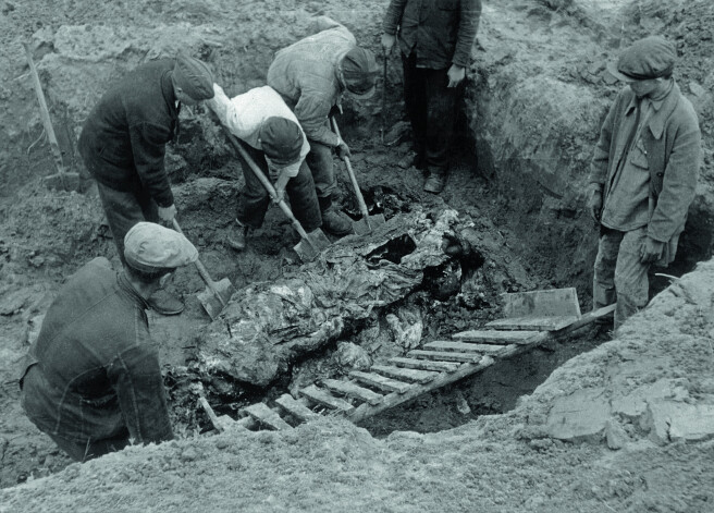 1943. gads Katiņas apbedījumu atrašana.