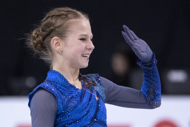 Krievu daiļslidošanas brīnumbērns 15 gadus vecā Aleksandra Trusova.