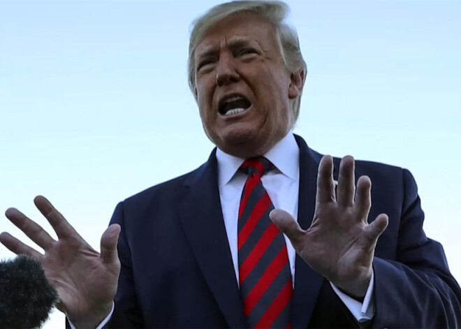 Baltā nama eksperts liecinās impīčmenta izmeklēšanā par Trampa un Zelenska telefona sarunu