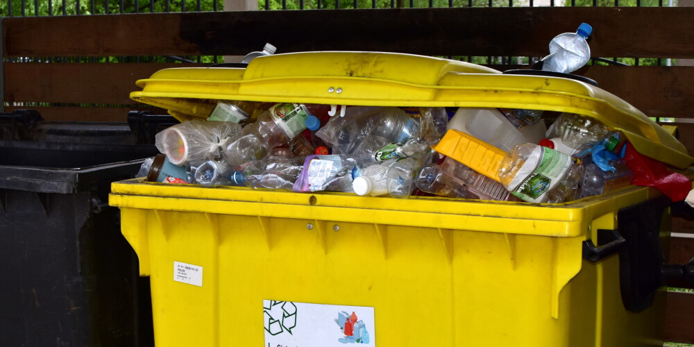 Pieņemti jauni saistošie noteikumi par sadzīves atkritumu apsaimniekošanu Rīgā
