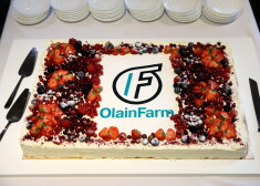 Торт в честь открытия нового производственного корпуса Olainfarm