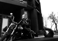 Motocikli Donu interesējot jau kopš bērnības. Un tagad jau kādu laiku piepildījis savu sapni, vizinoties pats uz sava motocikla. Izmetis pēdējo līkumu pa Pārdaugavu, Dons šoruden beidza motosezonu.