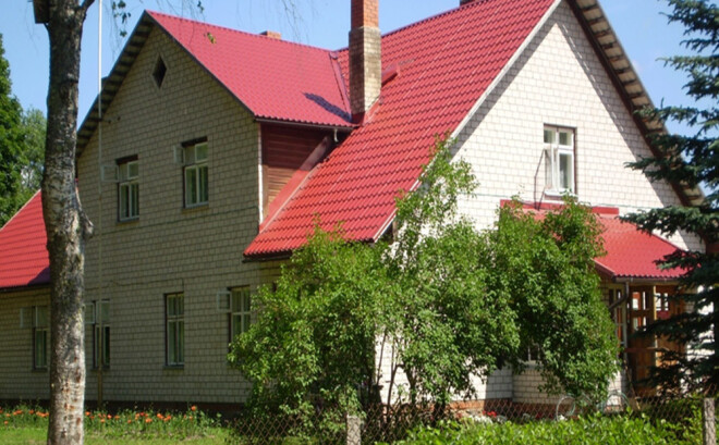 Labklājības ministrija uzskata, ka „tehnisku iemeslu dēļ” jāslēdz VSAC „Latgale” filiāle „Lubāna” pret ko protestē gan tās klienti, gan arodbiedrība, gan vietējie. *