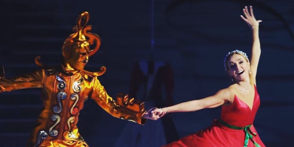 Татьяна Навка (род. 13 апреля 1975, Днепропетровск, Украинская ССР, СССР) — советская, белорусская и российская фигуристка, олимпийская чемпионка (2006) в танцах на льду в паре с Романом Костомаровым, двукратная чемпионка мира (2004, 2005), трёхкратная чемпионка Европы (2004—2006), трёхкратная чемпионка России (2003, 2004, 2006). Двукратная чемпионка Белоруссии (1997, 1998) в паре с Николаем Морозовым. Заслуженный мастер спорта России (2004).