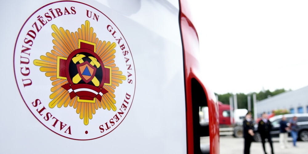 Сотрудника пожарно-спасательной службы обвиняют в незаконной перевозке 50 тысяч сигарет