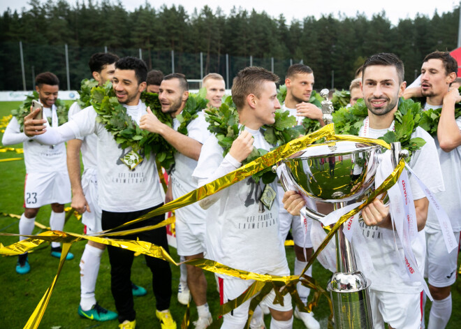 Marijampoles "Sūduva" trešo gadu pēc kārtas tiek kronēti par Lietuvas čempioniem futbolā