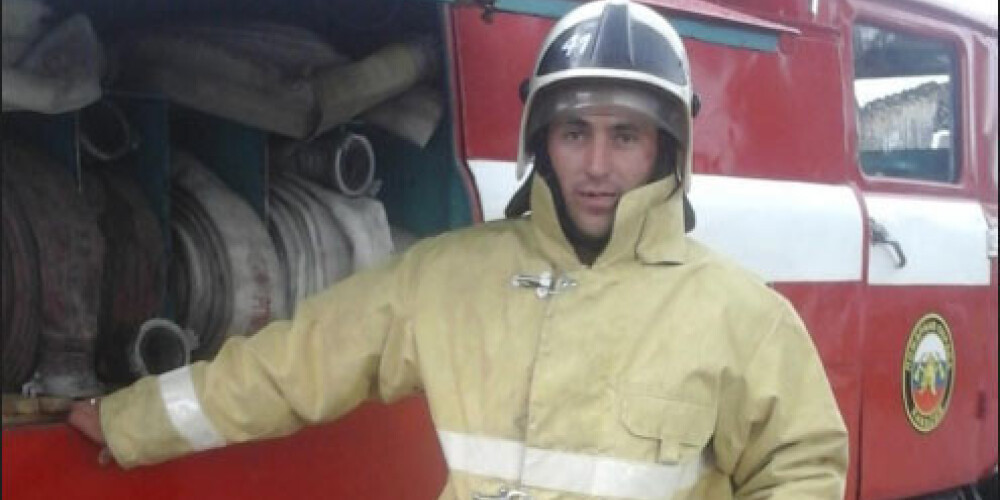 Krievijā ugunsdzēsēju daļas priekšnieku vaino piecu namu aizdedzināšanā