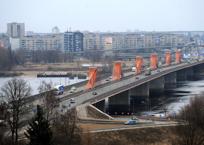 До весны на Южном мосту ограничат скорость