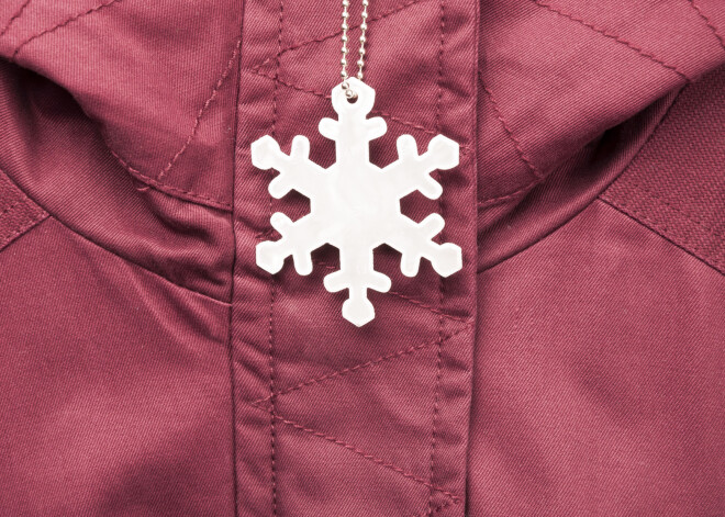 Ļoti aktuāls jautājums rudenī: kāds atstarotājs ir visdrošākais?