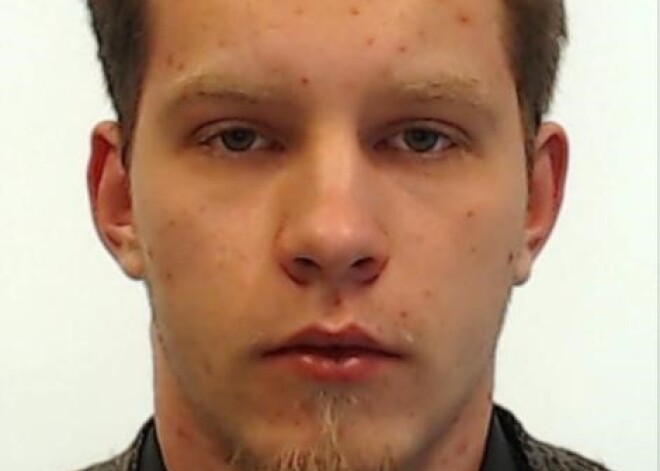 Meklē 22 gadus veco Robertu - puisis pazudis kopš vasaras, iespējams, Lielbritānijā
