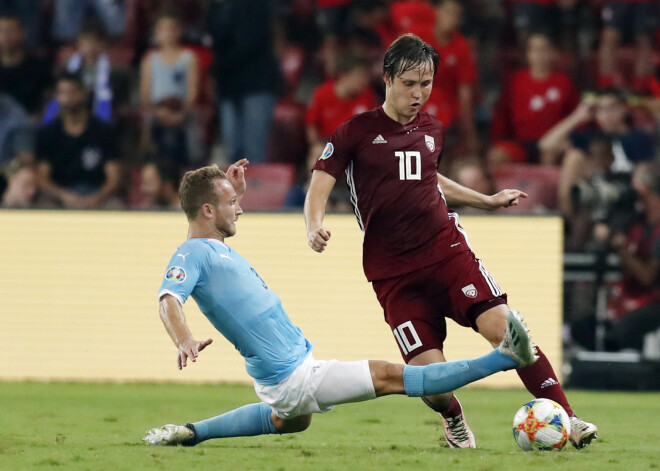 Tobers un Jānis Ikaunieks veselības problēmu dēļ spiesti atstāt futbola izlases treniņnometni