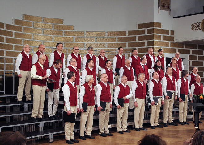 Vīru koris “Absolventi” 60 gadu jubileju svinēs ar krāšņu koncertu