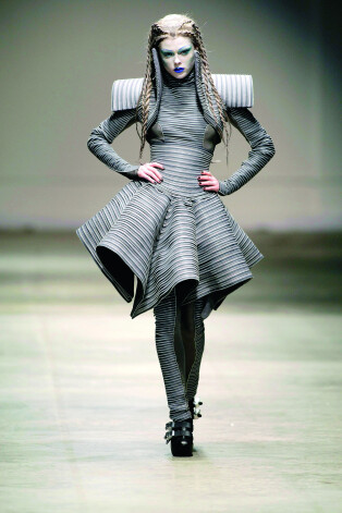 Коллекция Gareth Pugh осень-зима 2008